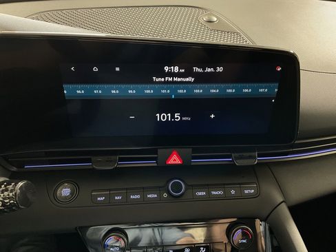 New 2025 Hyundai Elantra SEL image 19