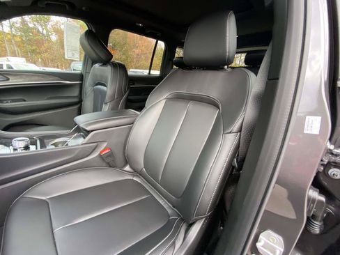 New 2025 Jeep Grand Cherokee Limited AWD/4WD image 9