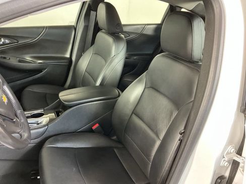 Used 2017 Chevrolet Malibu LT w/ Leather Package FWD image 15