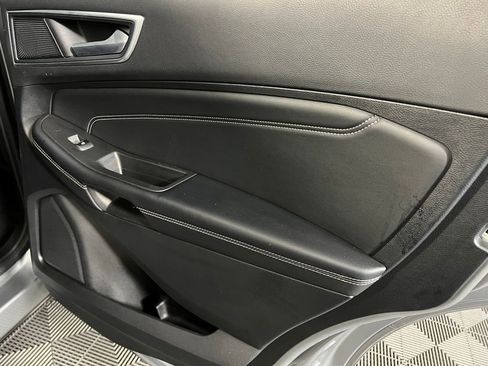 Used 2024 Ford Edge Titanium image 31