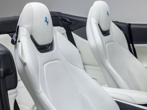 Certified 2020 Ferrari Portofino RWD image 53
