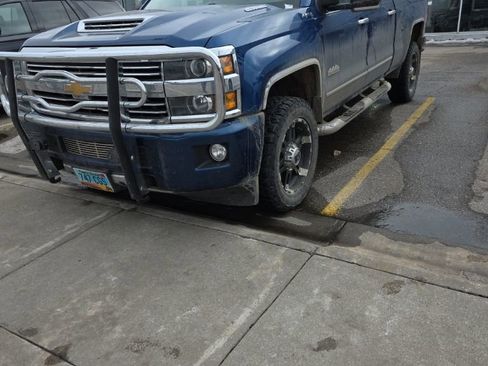 Used 2017 Chevrolet Silverado 2500 High Country w/ Duramax Plus Package image 2