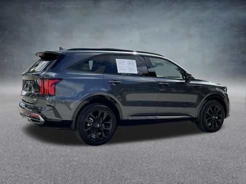 Used 2023 Kia Sorento SX image 5