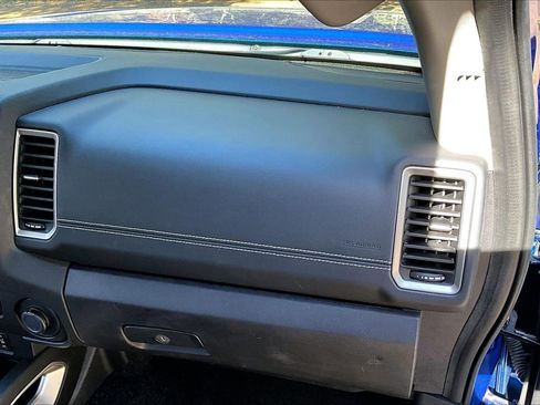 Used 2024 Nissan Frontier SL w/ Technology Package image 23