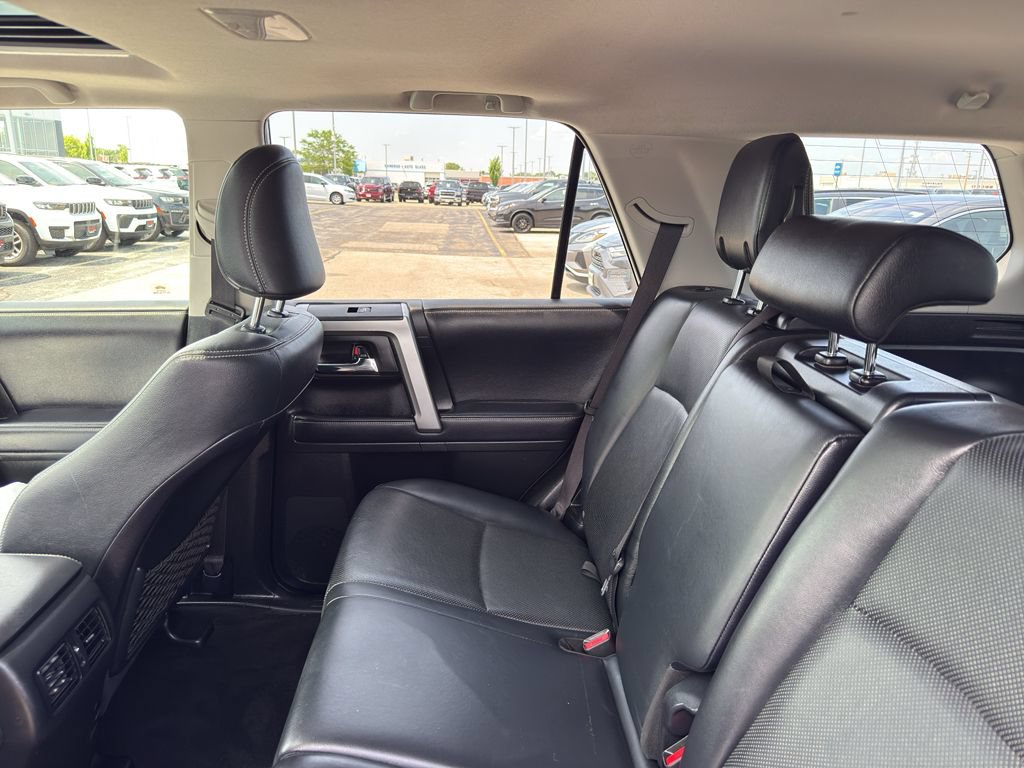 Used 2018 Toyota 4Runner Limited AWD/4WD image 32