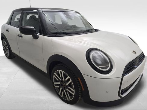 New 2026 MINI Cooper 4-Door Hardtop image 2