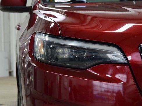 Used 2019 Jeep Cherokee Latitude Plus image 12