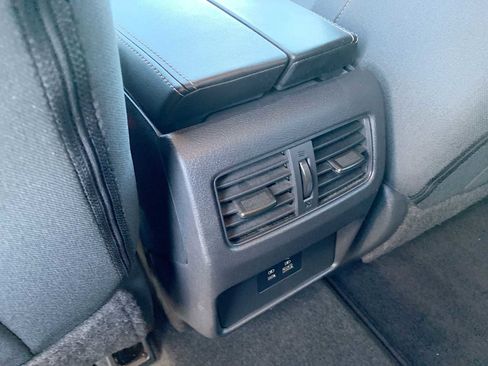 Used 2022 Nissan Rogue SV image 20