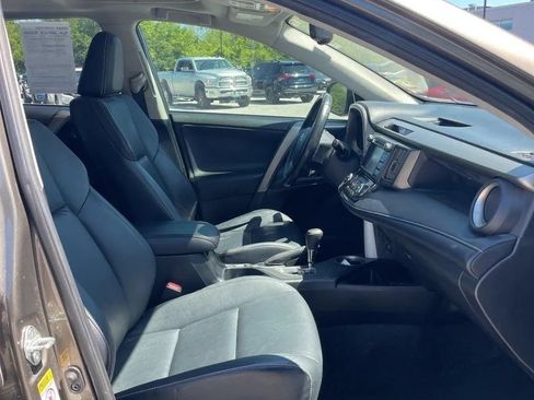 Used 2013 Toyota RAV4 Limited AWD/4WD image 21