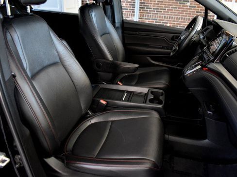 Used 2023 Honda Odyssey Sport image 37