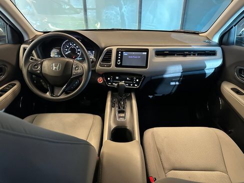 Used 2020 Honda HR-V EX image 9