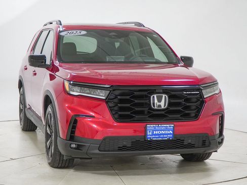 Used 2025 Honda Pilot Black Edition image 19