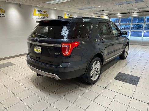 Used 2017 Ford Explorer XLT w/ Equipment Group 201A AWD/4WD image 25