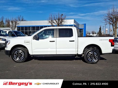 Used 2023 Ford F150 Lightning Pro image 8