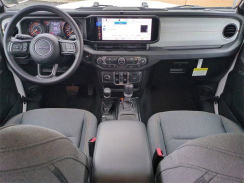 New 2025 Jeep Gladiator Sport image 15