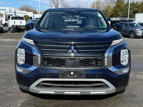 Used 2024 Mitsubishi Outlander SE image 9