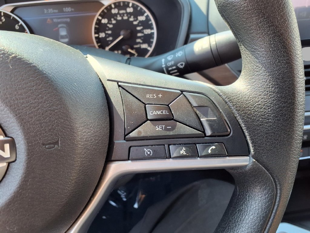 Used 2025 Nissan Altima 2.5 SV FWD image 15