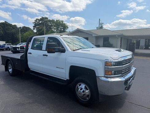 Used 2017 Chevrolet Silverado 3500 W/T w/ WT Convenience Package AWD/4WD image 3