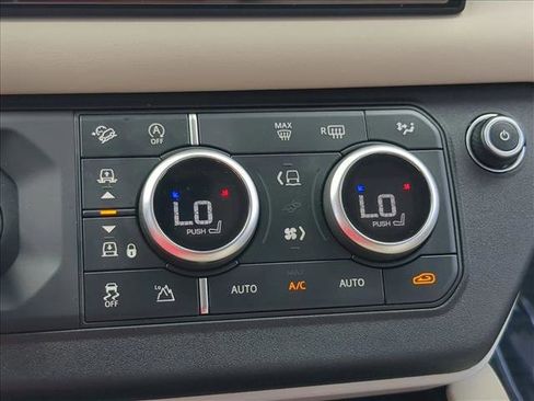 Used 2024 Land Rover Defender 130 S image 15