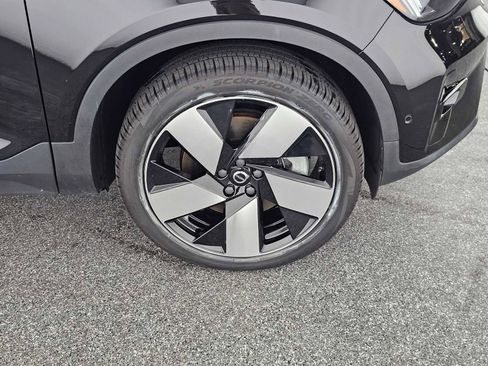 Used 2023 Volvo C40 P8 Recharge Ultimate image 9