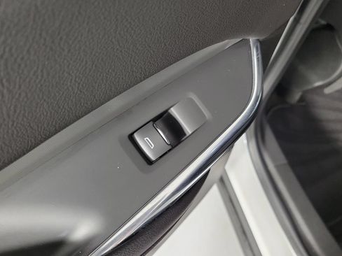 Used 2023 Cadillac XT4 Premium Luxury FWD image 13