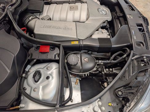 Used 2009 Mercedes-Benz C 63 AMG Sedan image 21