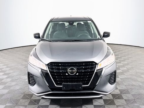 Used 2021 Nissan Kicks S image 2