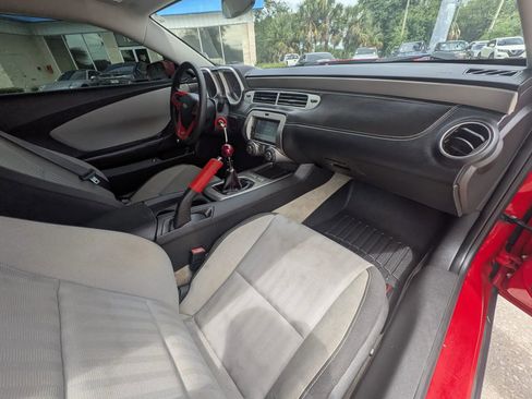 Used 2014 Chevrolet Camaro LS RWD image 9