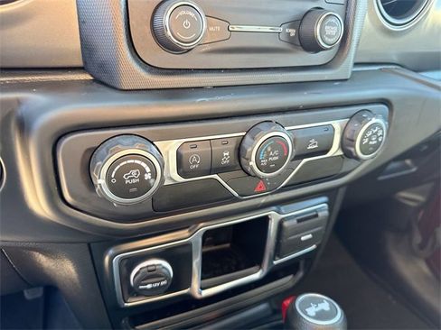 Used 2021 Jeep Wrangler Sport image 21