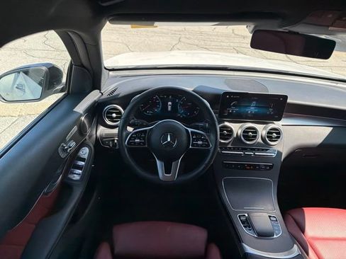 Used 2022 Mercedes-Benz GLC 300 4MATIC image 16
