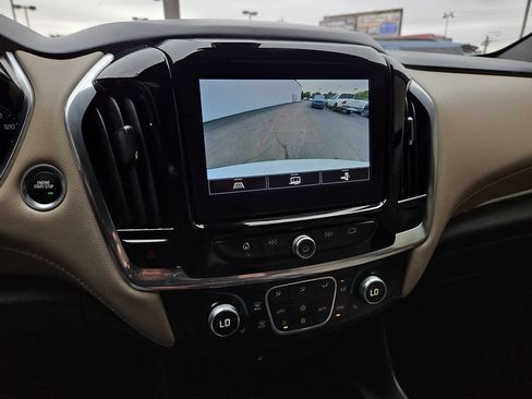Used 2022 Chevrolet Traverse LT AWD/4WD image 21