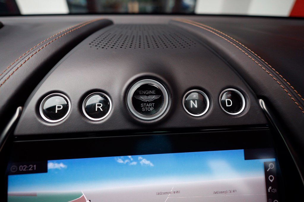 Used 2022 Aston Martin DBX AWD/4WD image 26