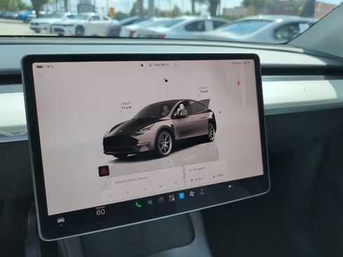 Used 2025 Tesla Model Y Long Range RWD image 12