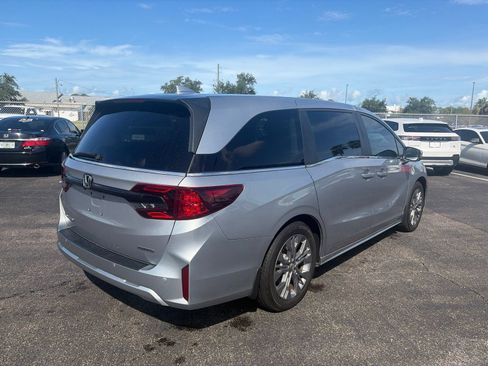 Used 2025 Honda Odyssey Touring image 7