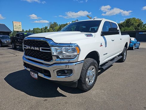 Used 2022 RAM 2500 Big Horn w/ Cold Weather Group AWD/4WD image 4