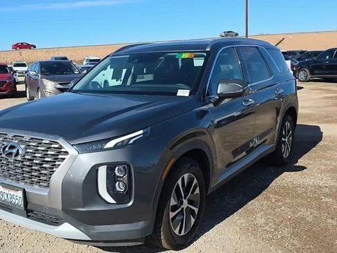 Used 2022 Hyundai Palisade SEL image 1