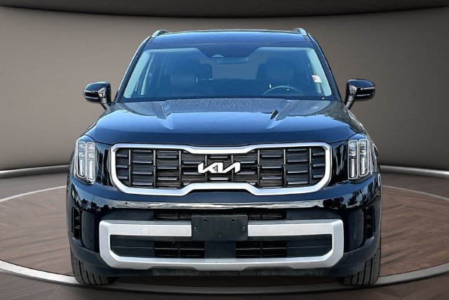 Used 2024 Kia Telluride S AWD/4WD image 3