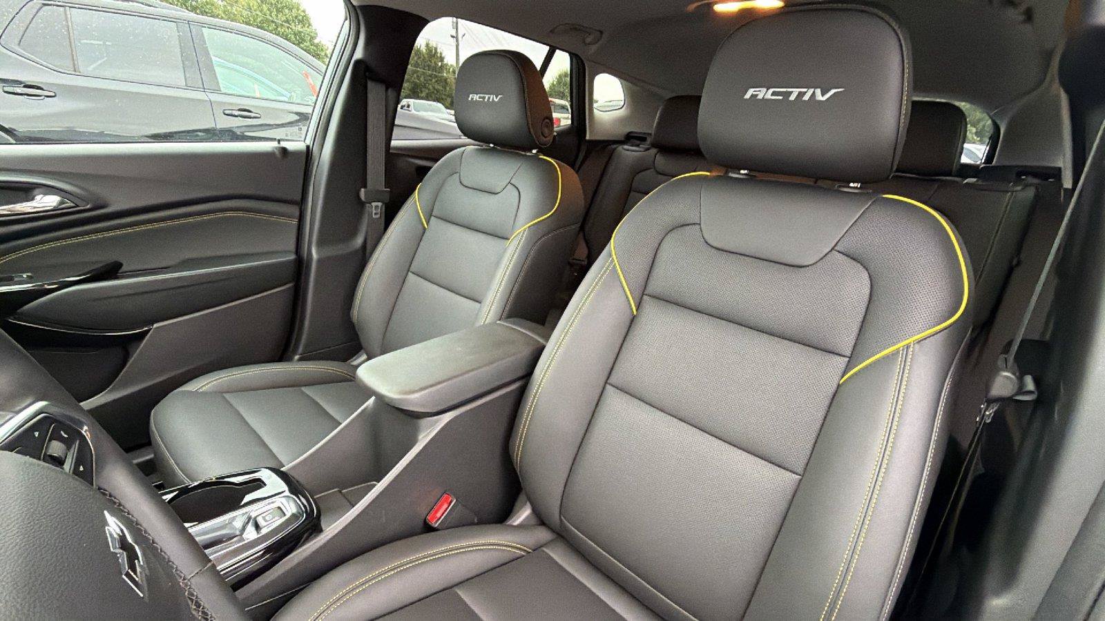 New 2026 Chevrolet Trax ACTIV w/ Sunroof Package FWD image 5