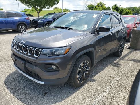 Used 2023 Jeep Compass Limited AWD/4WD image 4
