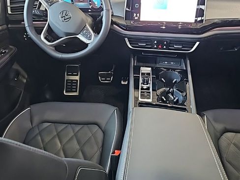 New 2026 Volkswagen Atlas Cross Sport SEL Premium R-Line AWD/4WD image 25
