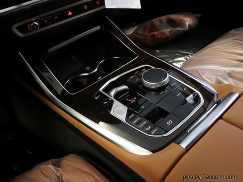 Used 2026 BMW X7 xDrive40i image 26