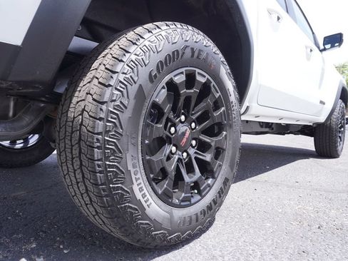 New 2026 GMC Canyon Elevation w/ Convenience Package RWD image 6