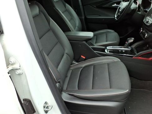 Used 2023 Chevrolet TrailBlazer RS image 9