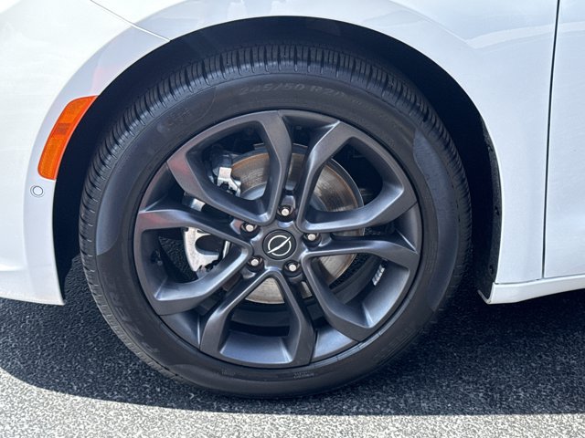 Used 2026 Chrysler Pacifica Select FWD image 15