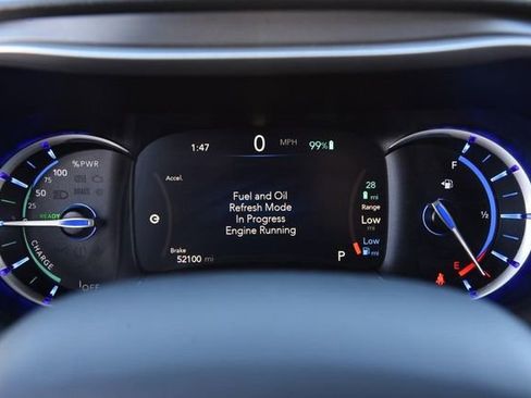 Used 2024 Chrysler Pacifica Select image 13