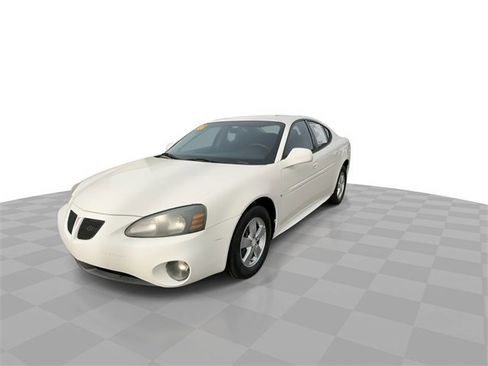 Used 2007 Pontiac Grand Prix w/ Preferred Package image 4