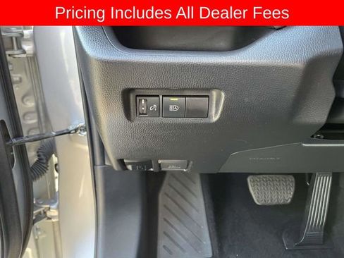 Used 2024 Toyota RAV4 XLE FWD image 21