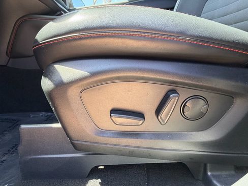 Used 2025 Ford Explorer ST-Line AWD/4WD image 19