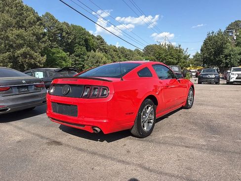 Used 2013 Ford Mustang Premium RWD image 3