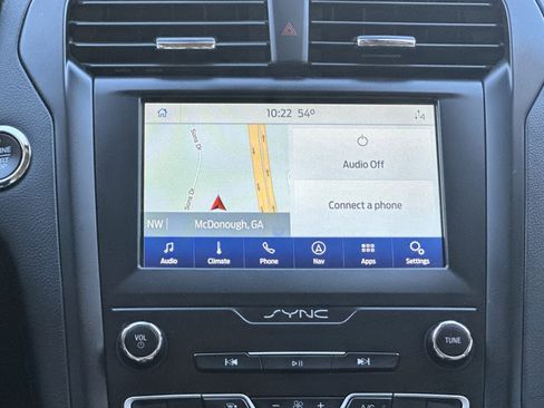 Used 2020 Ford Fusion SE w/ Equipment Group 151A image 3